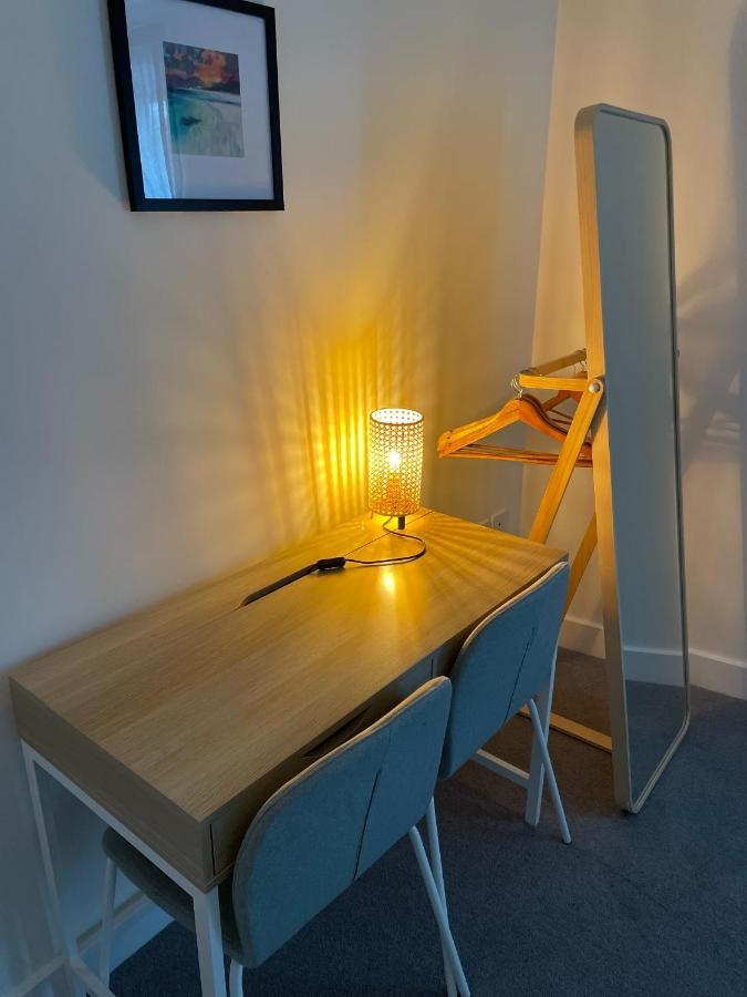 Number 15 Luxurious Two Bedroom Apartment Exmouth