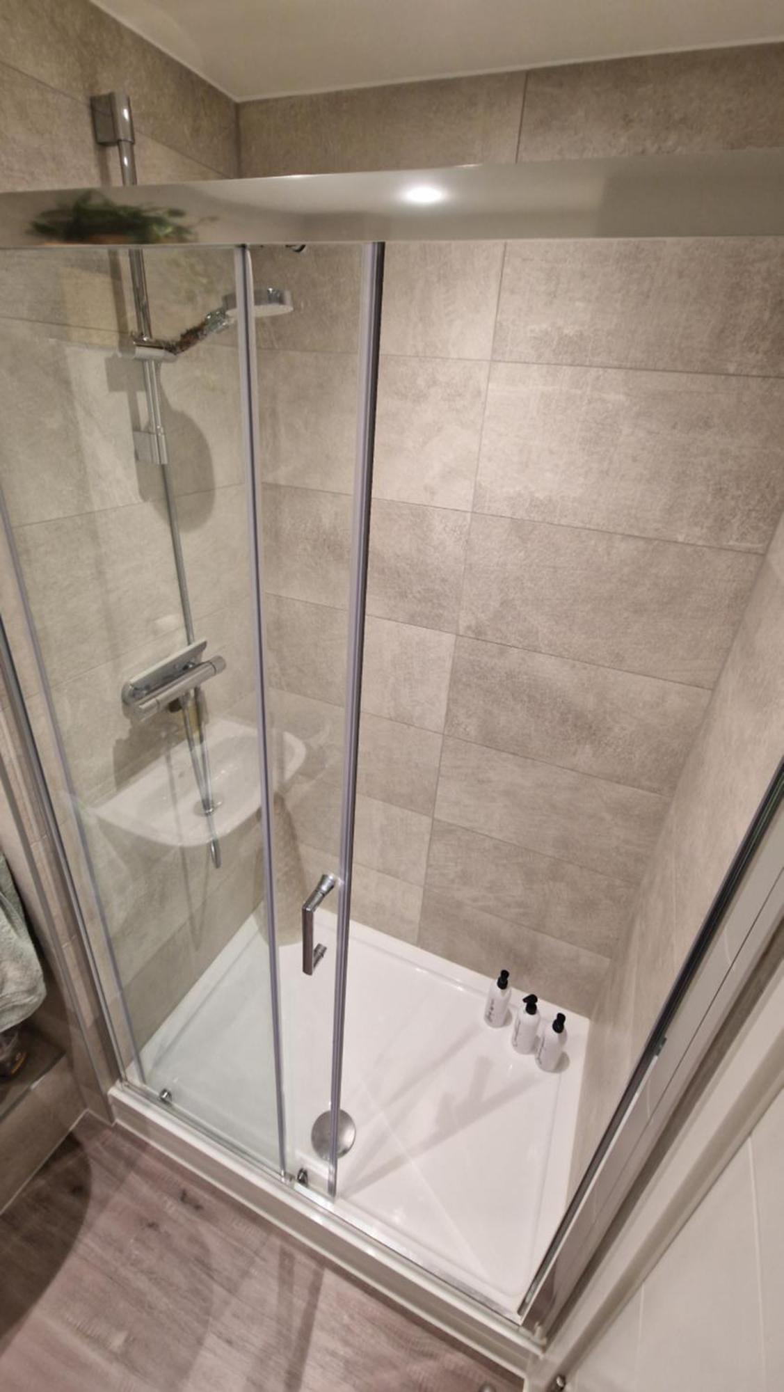 Number 15 Luxurious Two Bedroom Apartment Exmouth